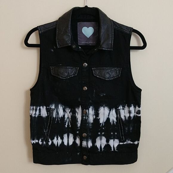 Kendall & Kylie Tie Dye Vest size Medium - Picture 1 of 11